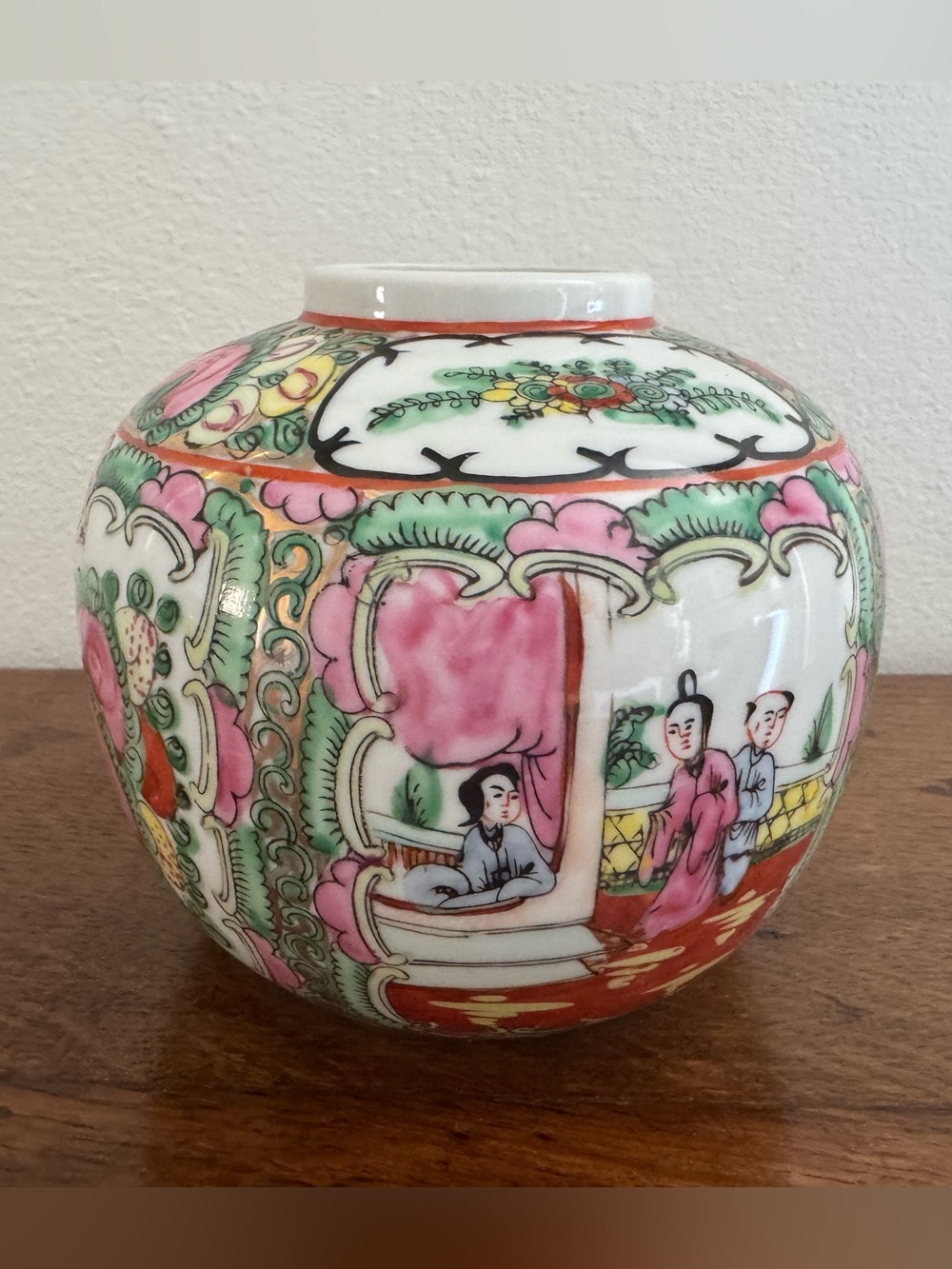 Vintage Chinese Famille Rose Medallion Ginger Jar (without Lid) - Picture 2 of 16